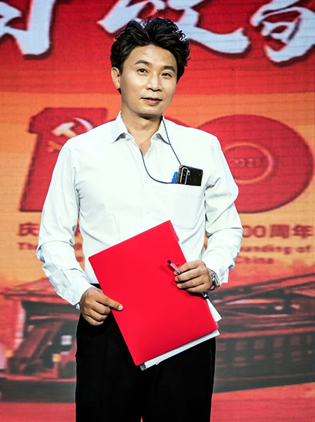 朱建伟.jpg 朱建伟.jpg