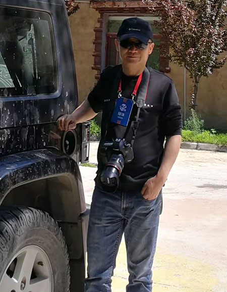 贾晓昭.jpg 贾晓昭.jpg