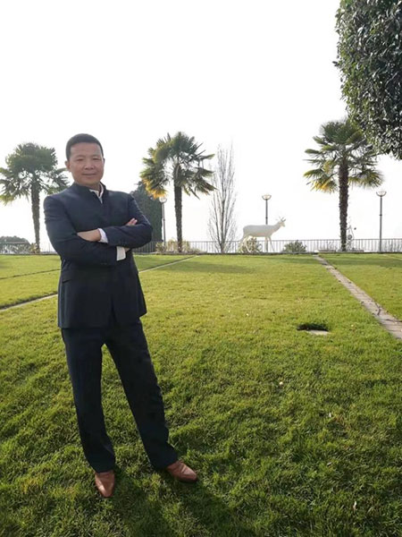 刘勇.jpg